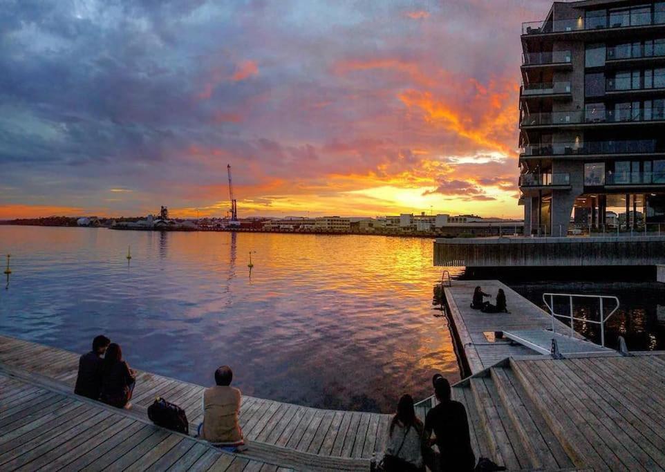 Tjuvholmen / Aker Brygge - Most Expensive Area In Oslo! Apartman Kültér fotó